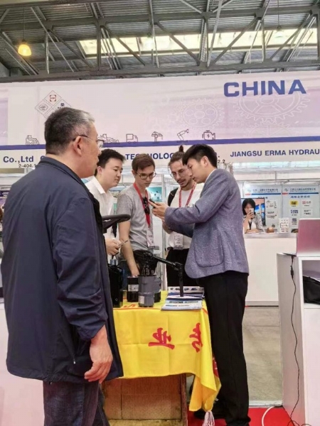 泰安同科液壓設(shè)備有限公司在俄羅斯舉辦的ctt工程機械展會中圓滿完成了參展任務(wù)